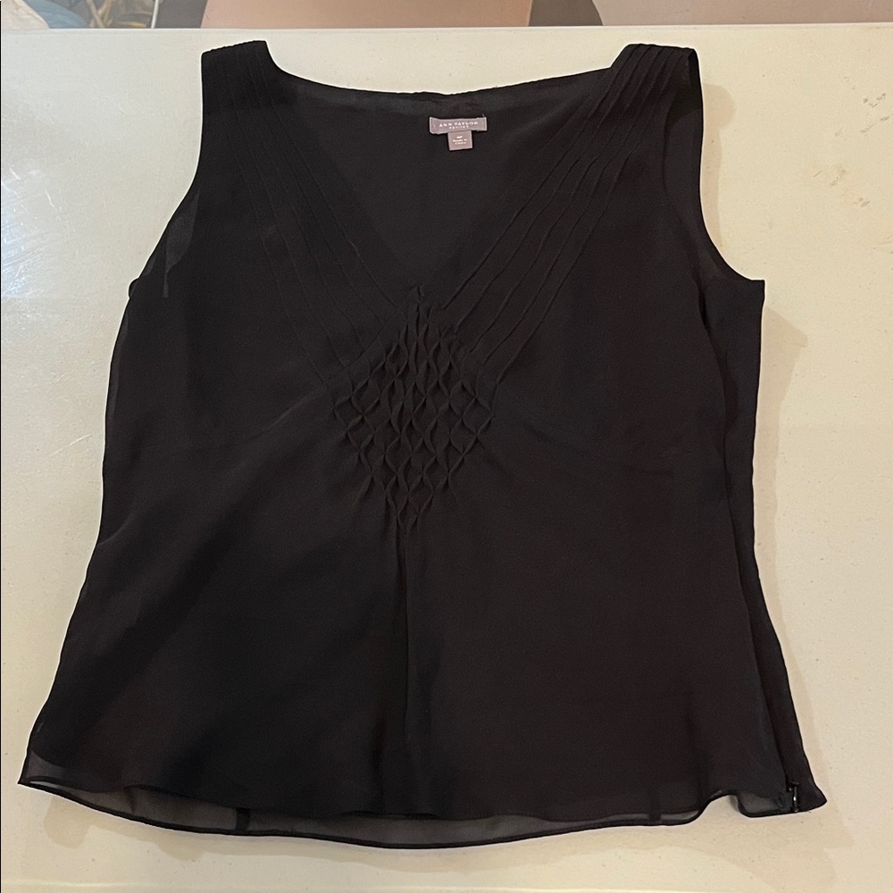 Ann Taylor Black V-Neck Pintuck Detail Sleeveless Camisole